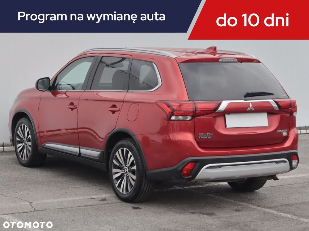 Mitsubishi Outlander - 6