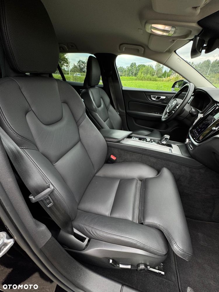 Volvo V60 Cross Country Plus B4 D AWD - 31