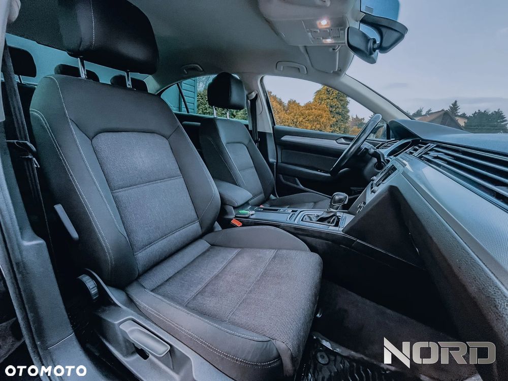 Volkswagen Passat 1.4 TSI BlueMotion Technology DSG Comfortline - 17