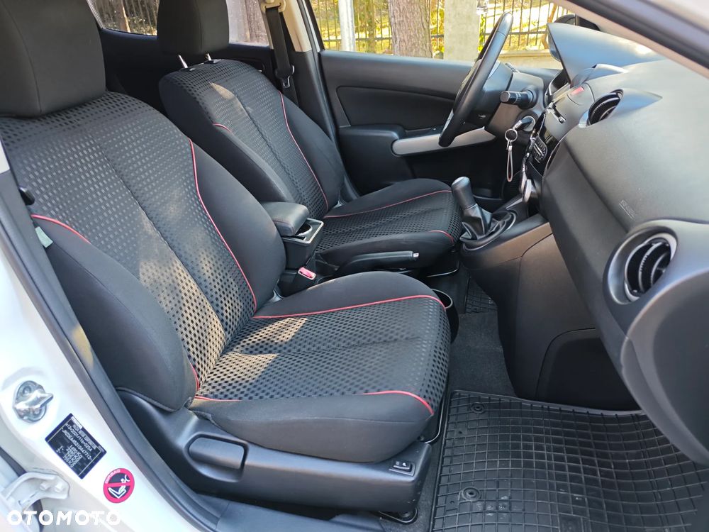 Mazda 2 - 6