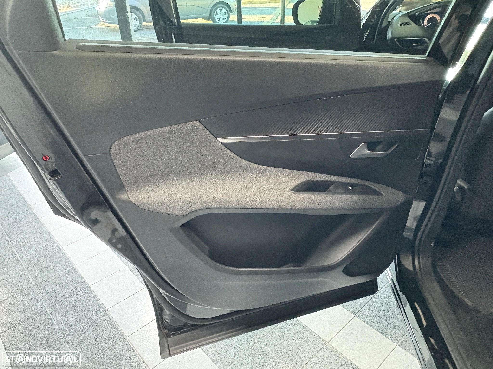 Peugeot 5008 1.6 HDi Allure J17 - 13