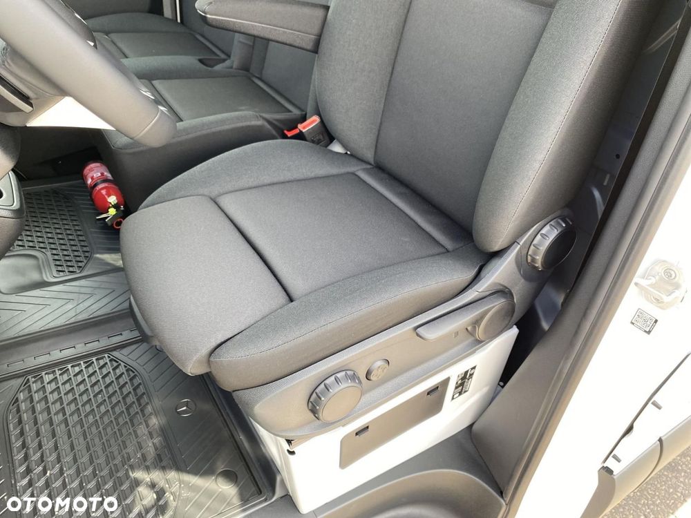 Mercedes-Benz Sprinter - 13