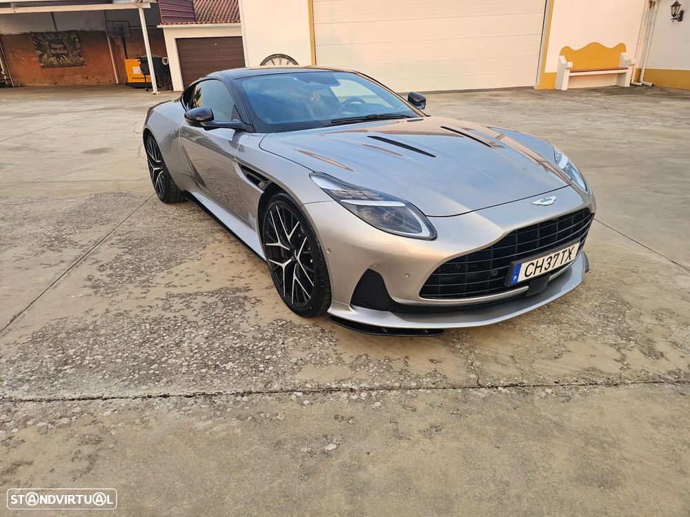 Aston Martin DB12 Coupé V8 - 8