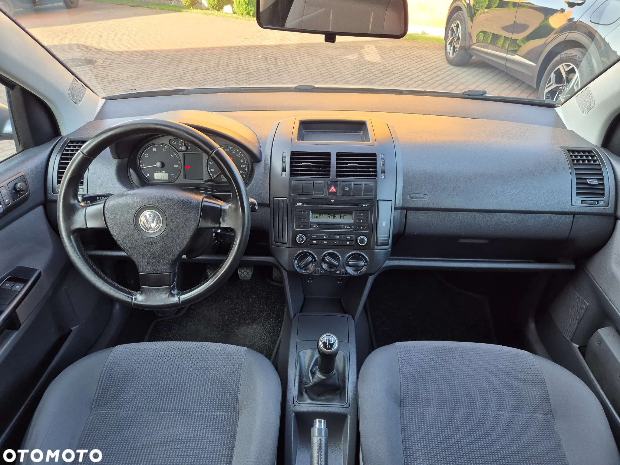 Volkswagen Polo 1.4 16V Sportline - 16