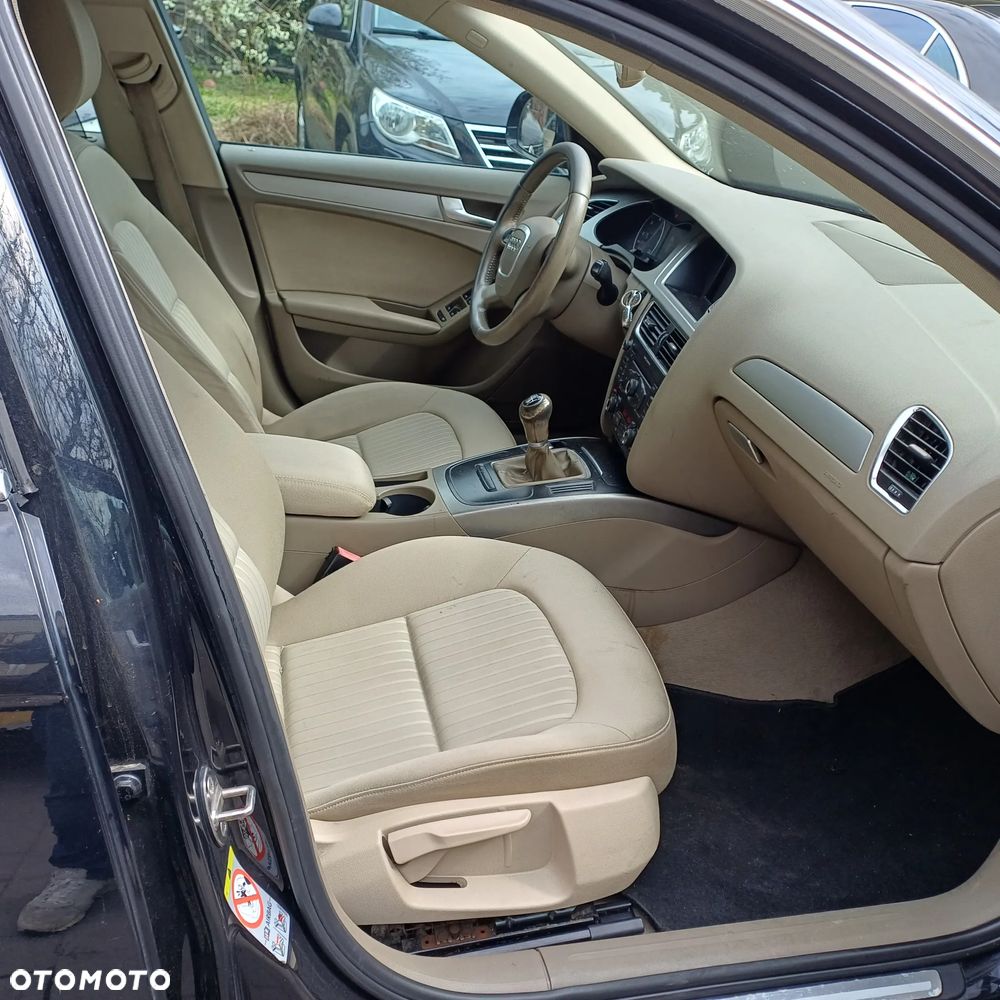 Audi A4 Avant 2.0 TDI DPF Attraction - 13