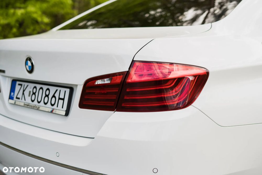 BMW Seria 5 520d xDrive Luxury Line - 17