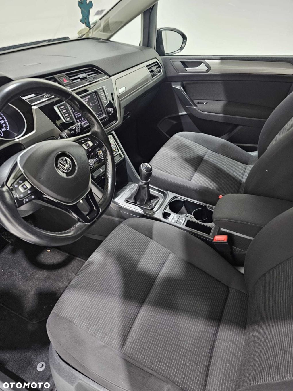 Volkswagen Touran - 8