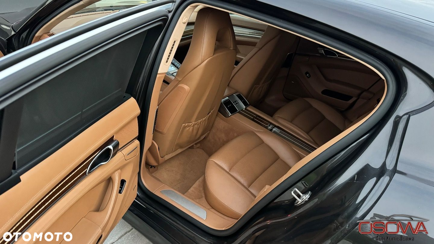 Porsche Panamera Turbo PDK - 5