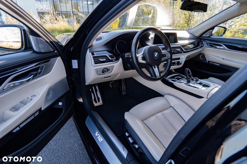 BMW Seria 7 M760Li xDrive - 9
