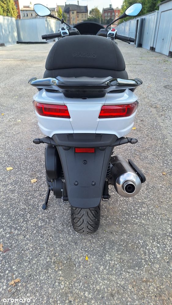 Piaggio MP-3 - 9