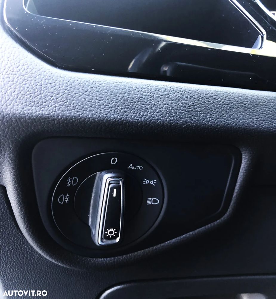 Volkswagen Touran 2.0 TDI DSG Highline - 15