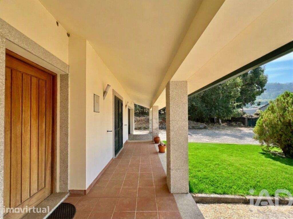 Casa / Villa T4 em Vouzela e Paços de Vilharigues de 260,00 m2 - Grande imagem: 5/27