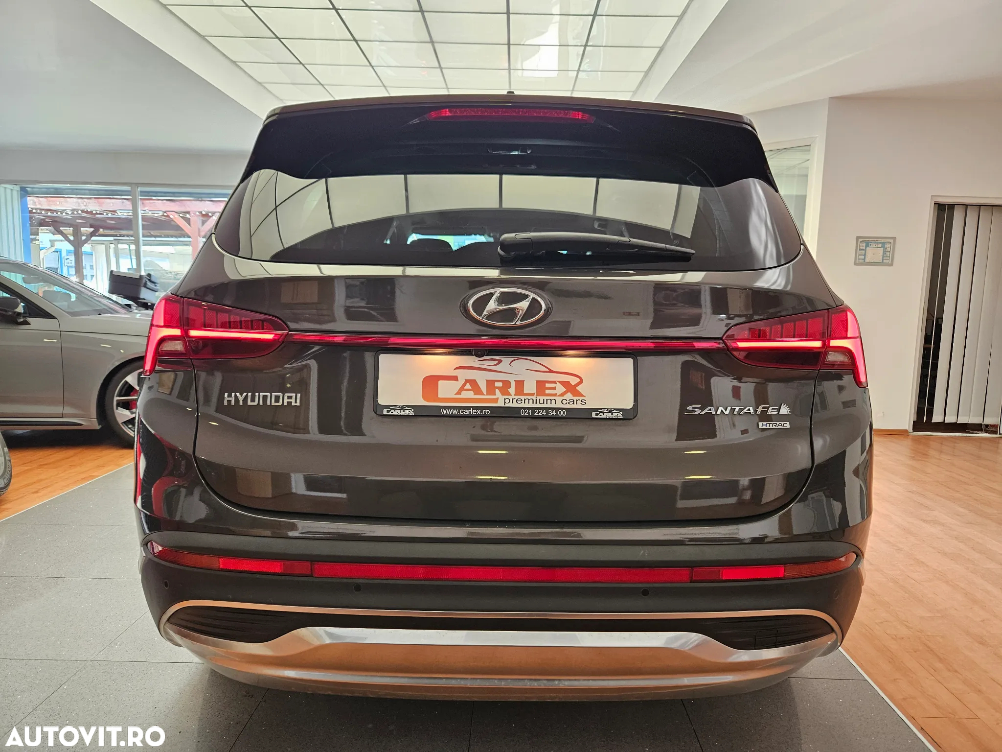 Hyundai Santa Fe 2.2 CRDi 202 CP 4WD 8DCT Luxury - 6