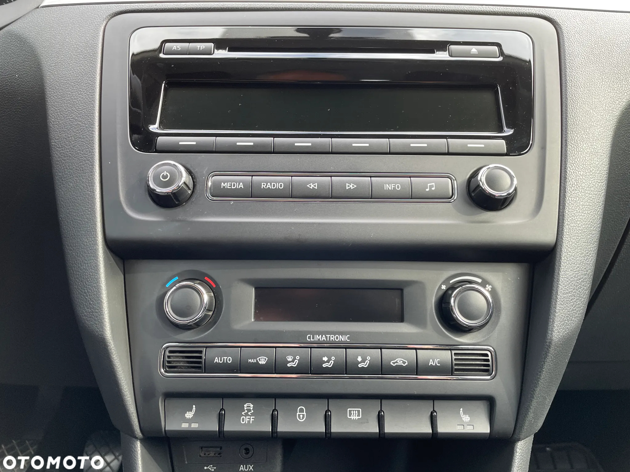 Skoda RAPID 1.6 TDI DPF Elegance Max - 18