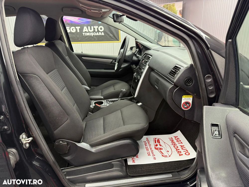 Mercedes-Benz B - 12