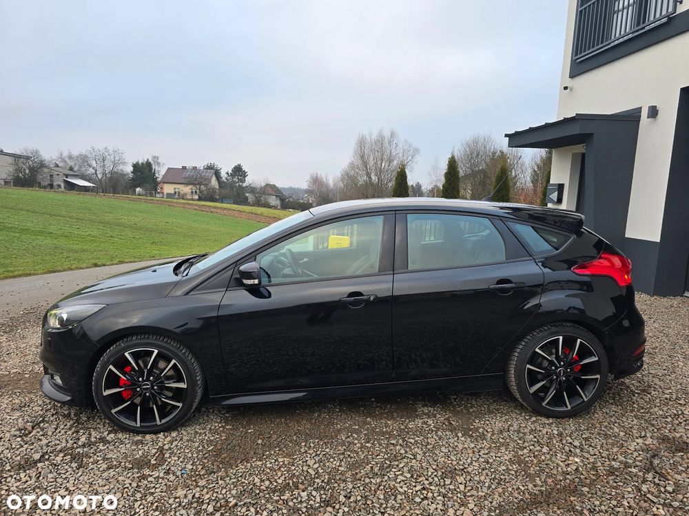 Ford Focus 2.0 EcoBoost ST mit Leder-Exclusiv-Paket - 20