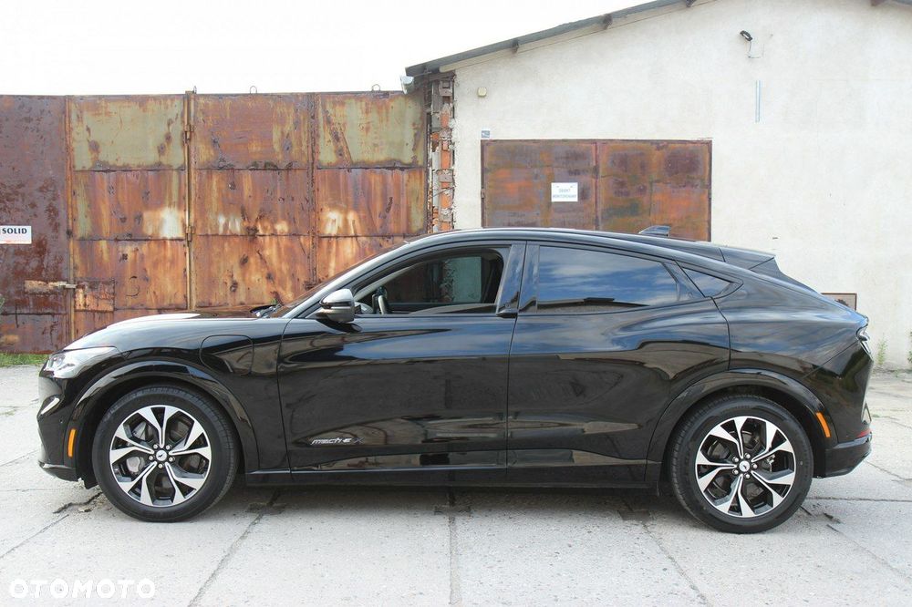 Ford Mustang Mach-E - 15