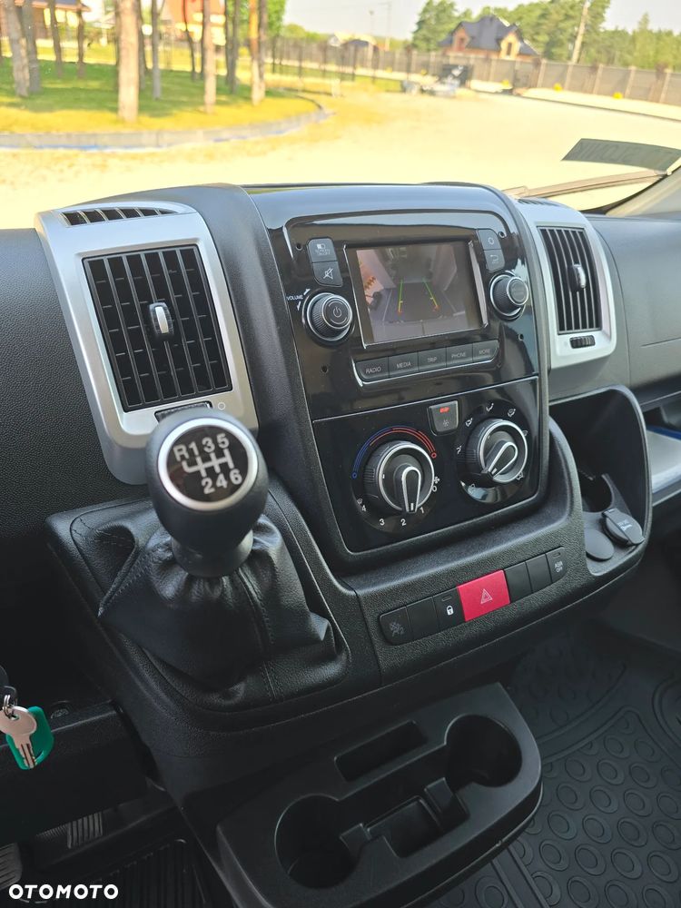 Fiat DUCATO L4H2 MAXI KOŁA16 Cali SILNIK IVECO 2,3 140KM 85 Tyś km SERWIS DO OSTATNIEGO Km ASO FIAT SALON POLSKA BOGATA OPCJA WYPOSAŻENIA  TEMPOMAT KAMERA COFANIA AIR-BAG x2 KLIMA - 29