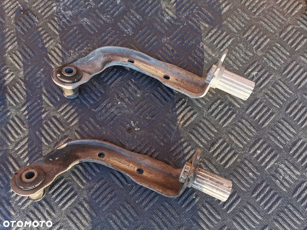 wspornik mocowanie sanek prawa strona renault captur 6548503073r