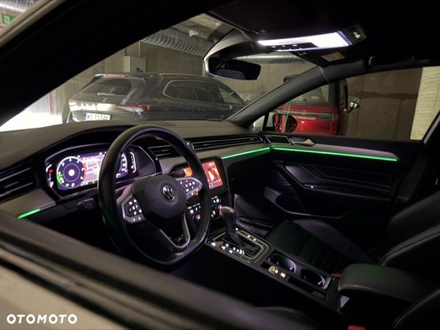 Volkswagen Passat 2.0 TDI Elegance DSG - 14