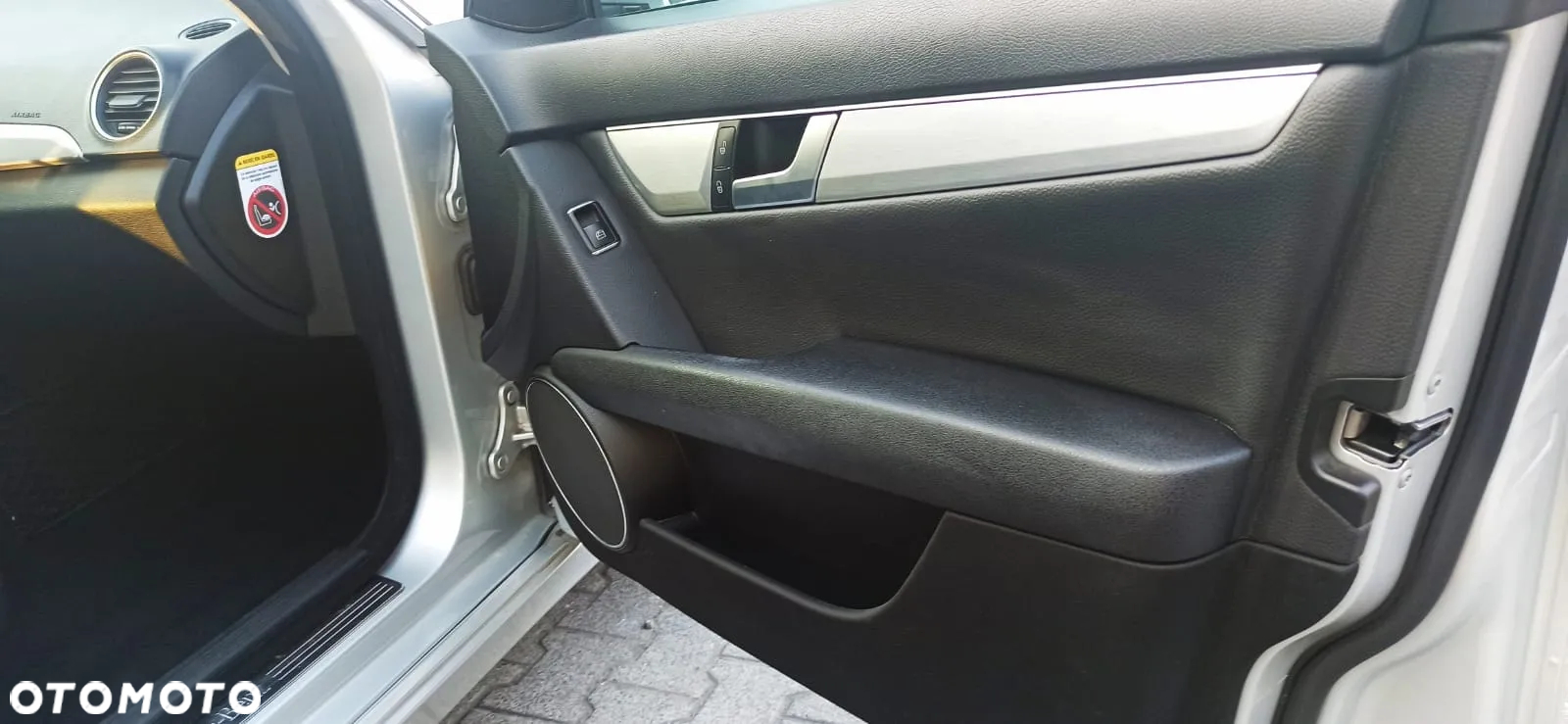 Mercedes-Benz Klasa C 180 T CDI DPF (BlueEFFICIENCY) Avantgarde - 26