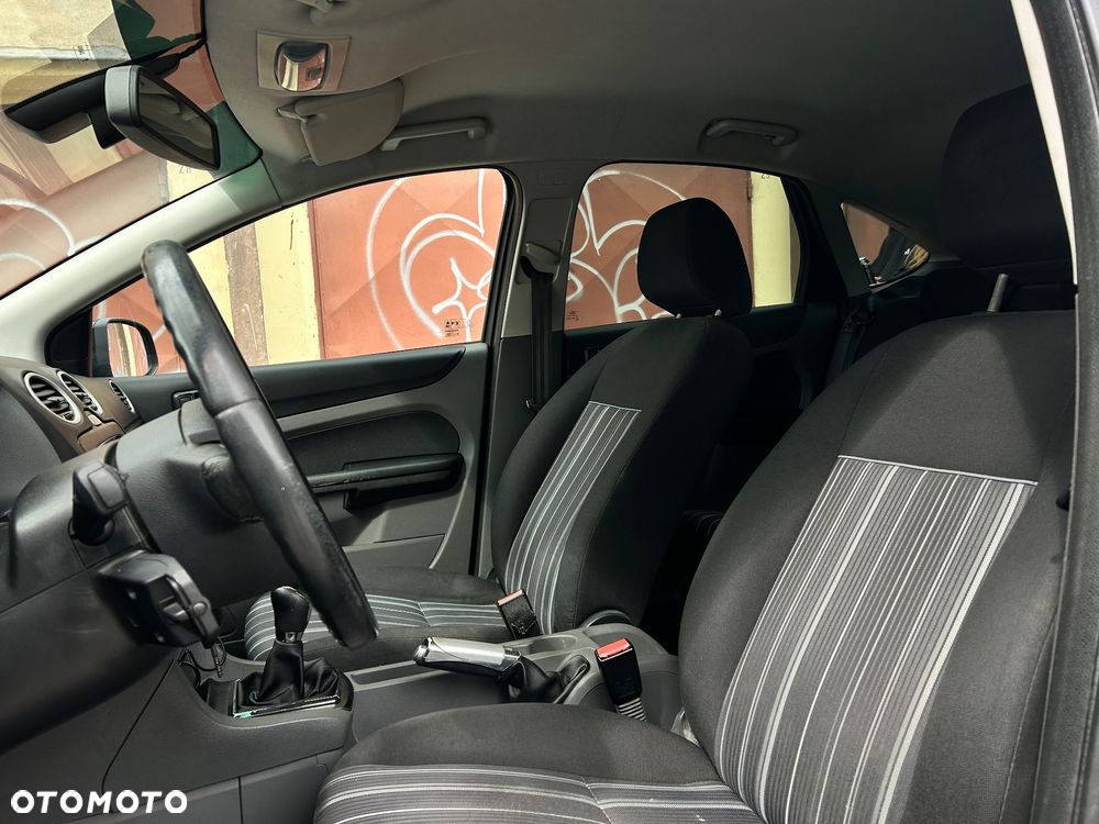 Ford Focus 1.6 16V Titanium - 16