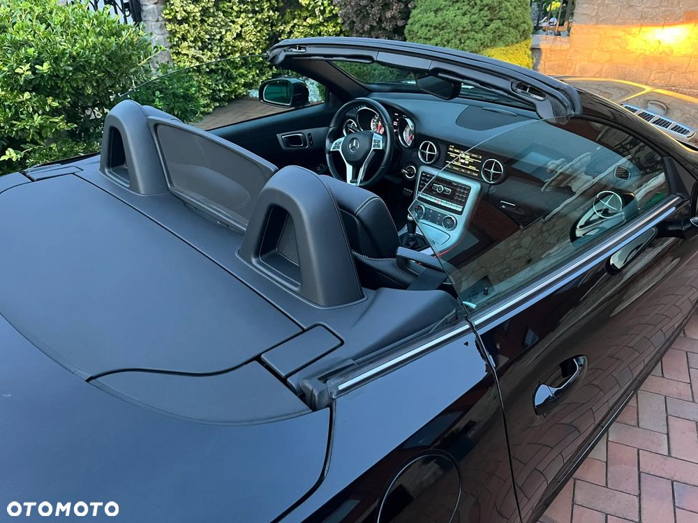 Mercedes-Benz SLK 200 CGI - 7