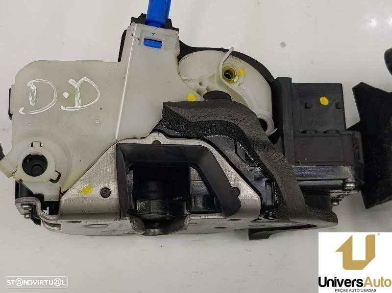 FECHADURA PORTA TRASEIRA DIREITA OPEL ASTRA J 2011 -13503808 - 2