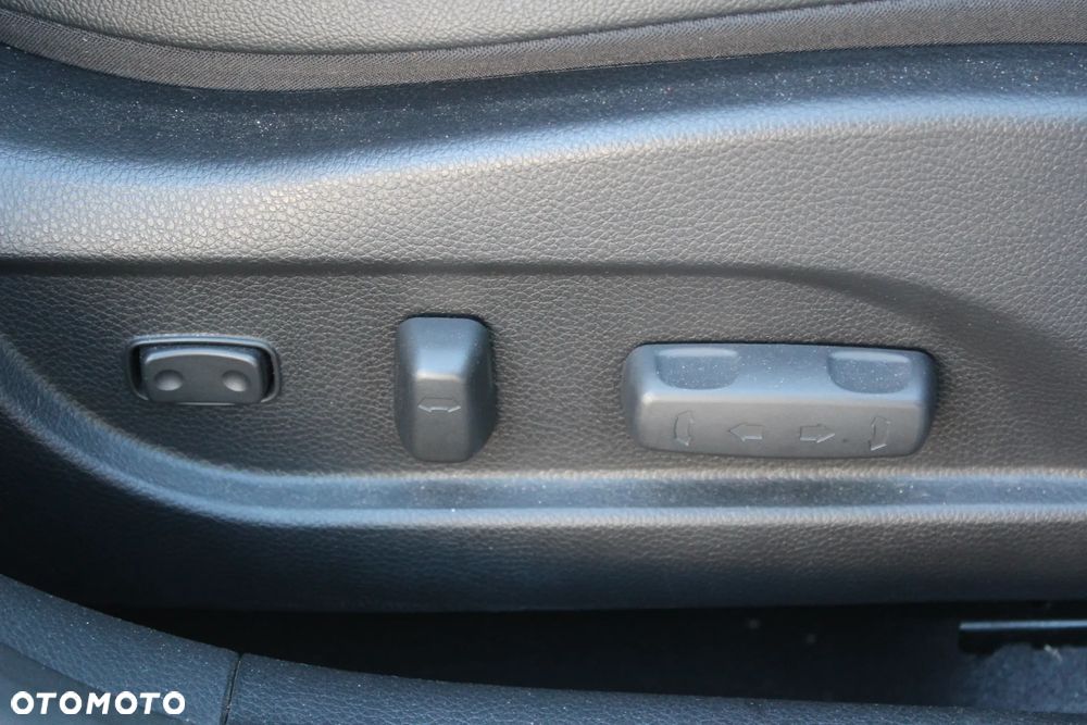 Hyundai i40 Kombi blue 1.7 CRDi DCT Premium - 8