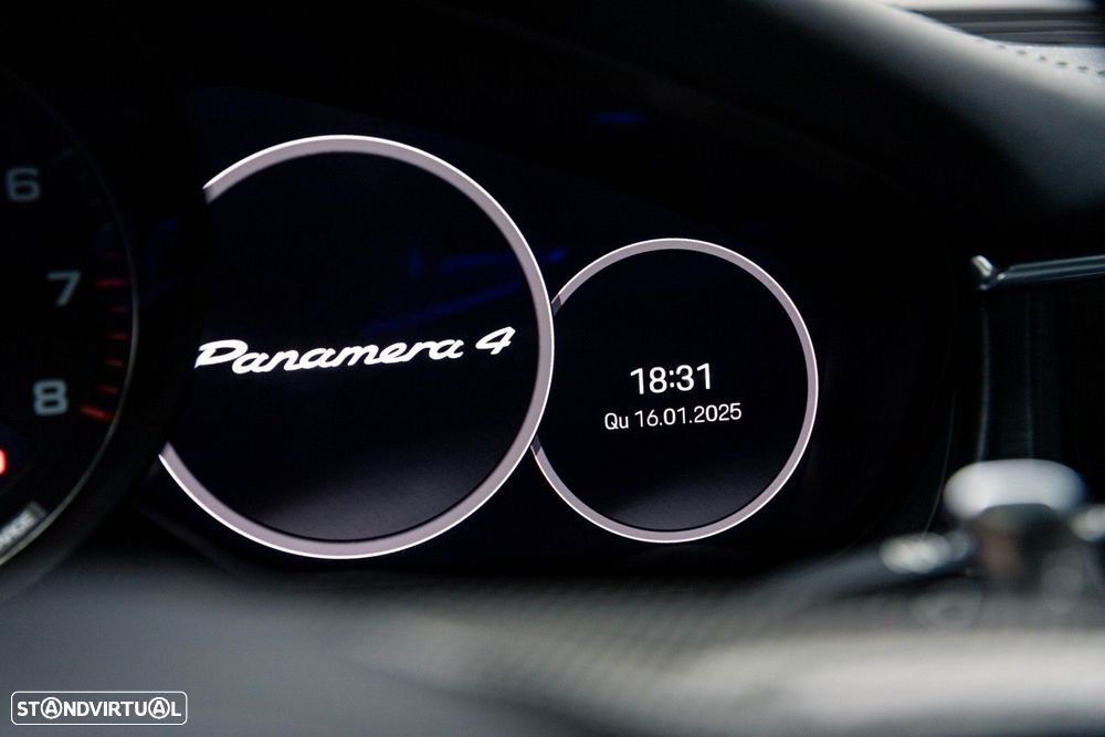 Porsche Panamera Sport Turismo 4 E-Hybrid Platinum Edition - 35