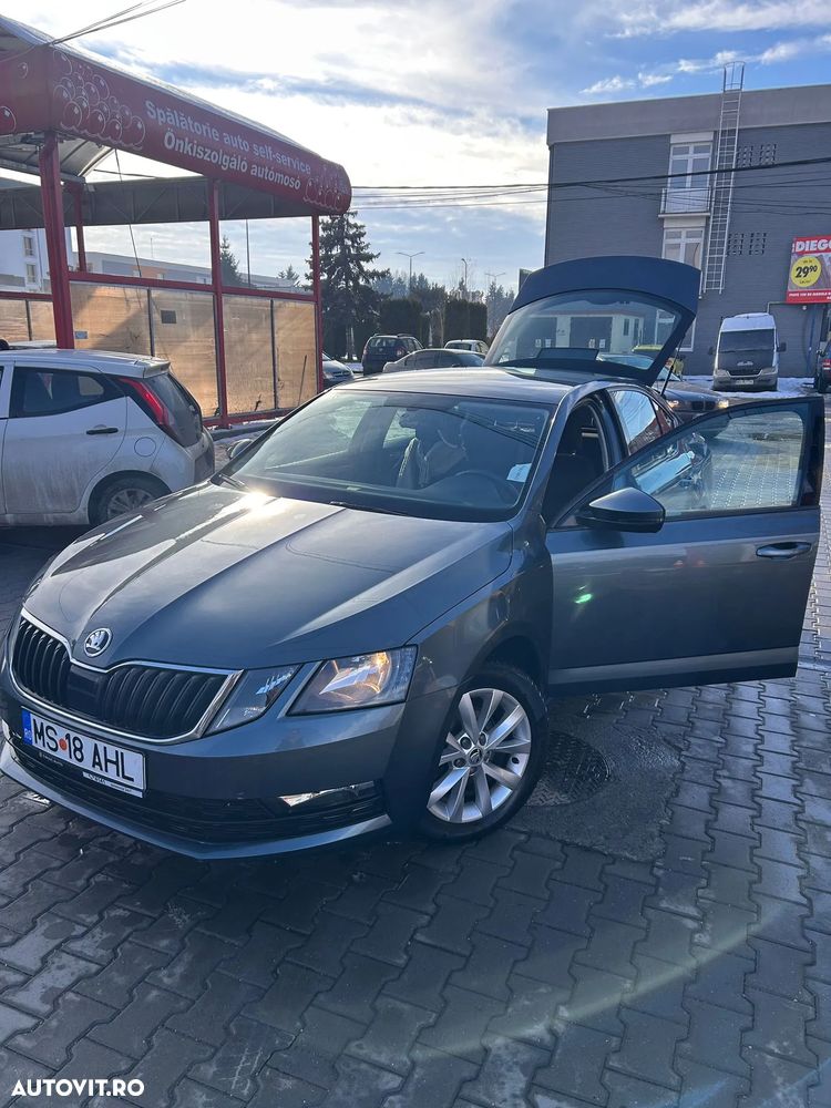 Skoda Octavia 1.6 TDI Active - 8