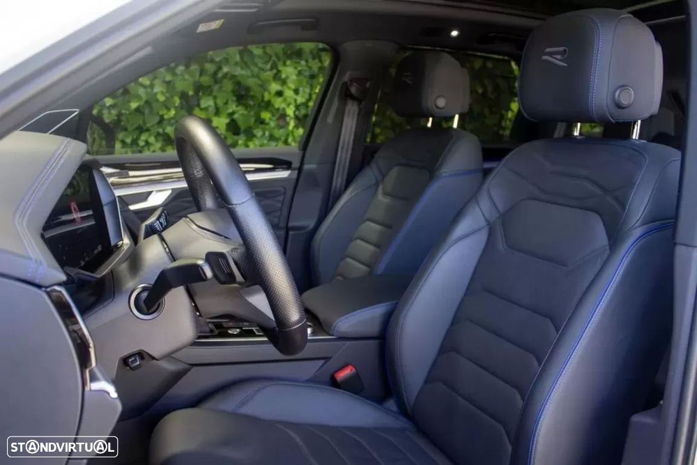 VW Touareg 3.0 TSI e-Hybrid R - 14