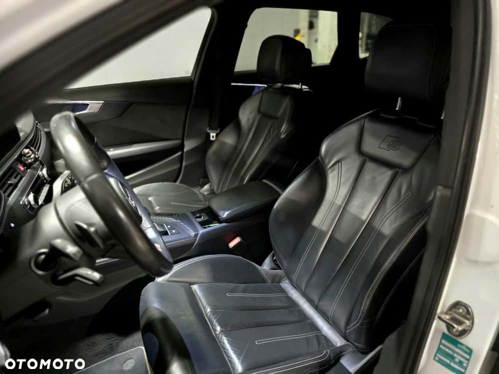 Audi A4 Avant 3.0 TDI S tronic - 22