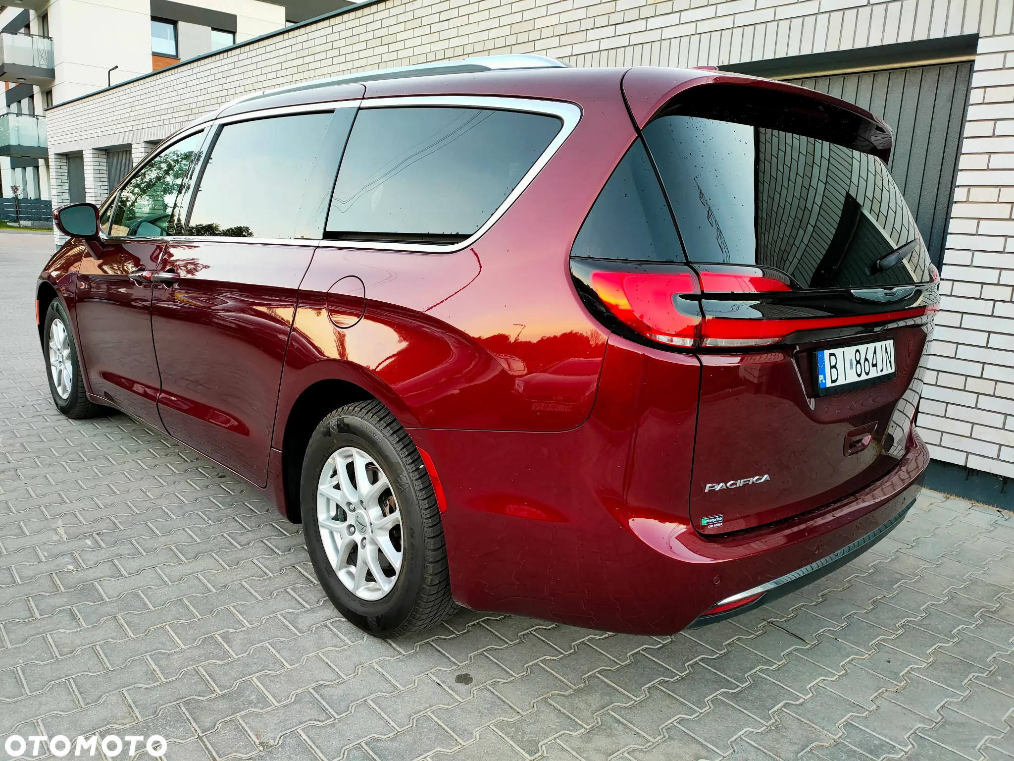 Chrysler Pacifica - 11