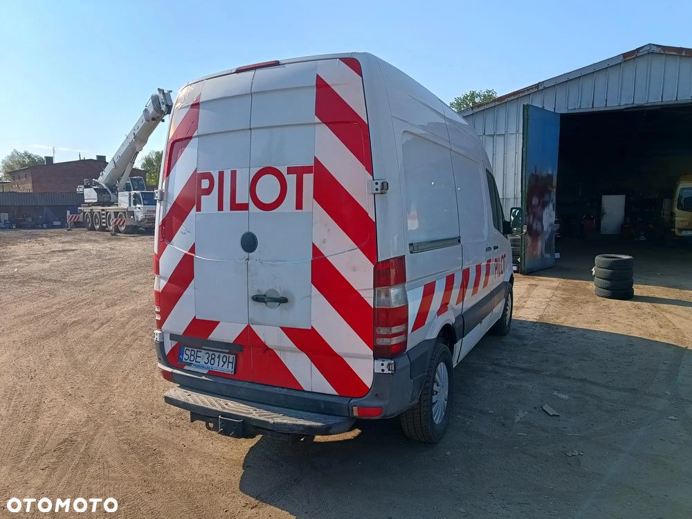 Mercedes-Benz Sprinter 906.211 EEV - 6