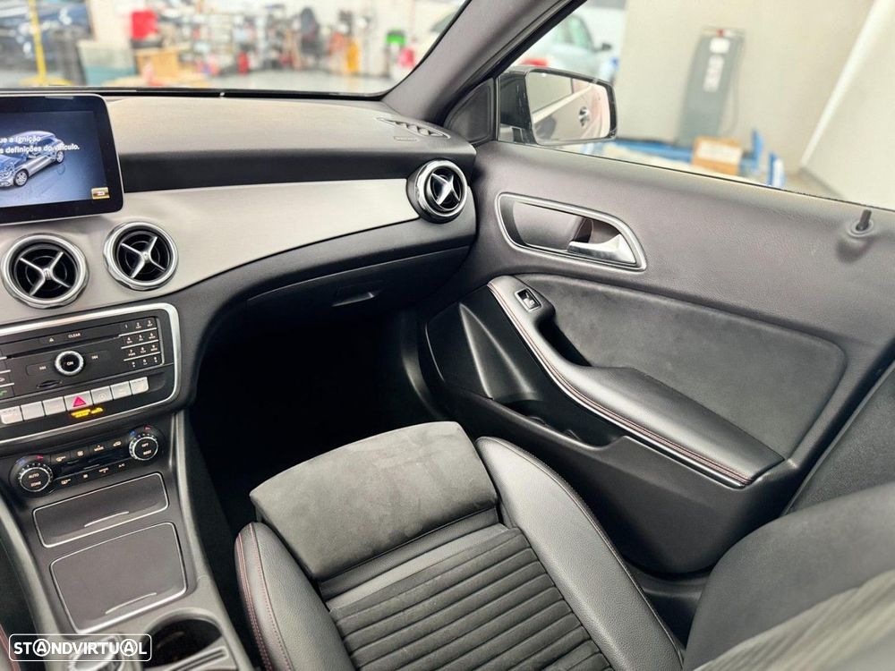 Mercedes-Benz GLA 180 AMG Line Aut. - 24