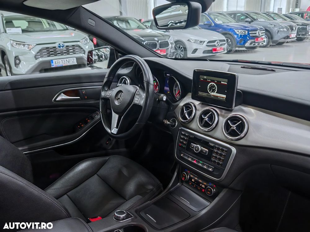 Mercedes-Benz CLA 200 7G-DCT Urban - 6