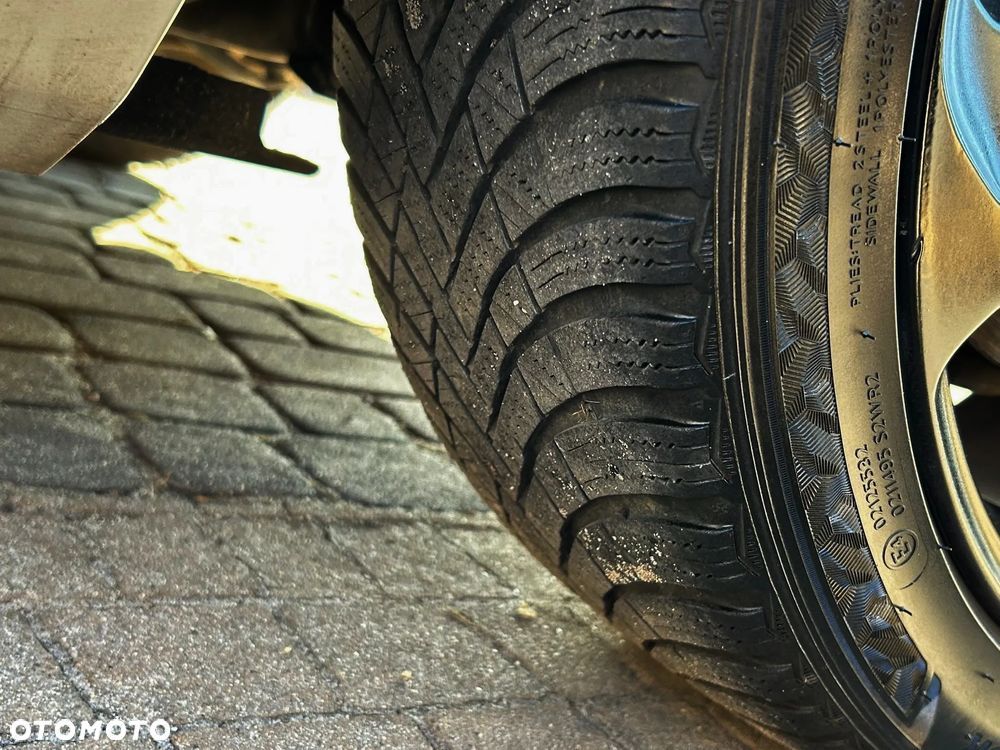 Volvo V40 D2 R Design - 15