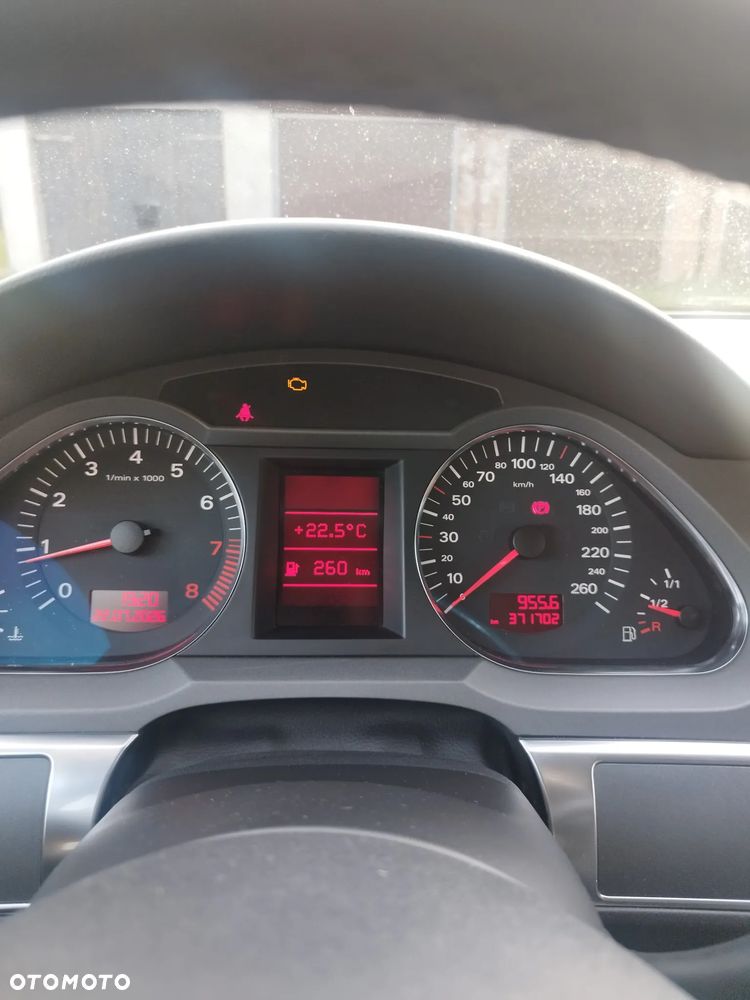 Audi A6 Limousine 2.4 - 18