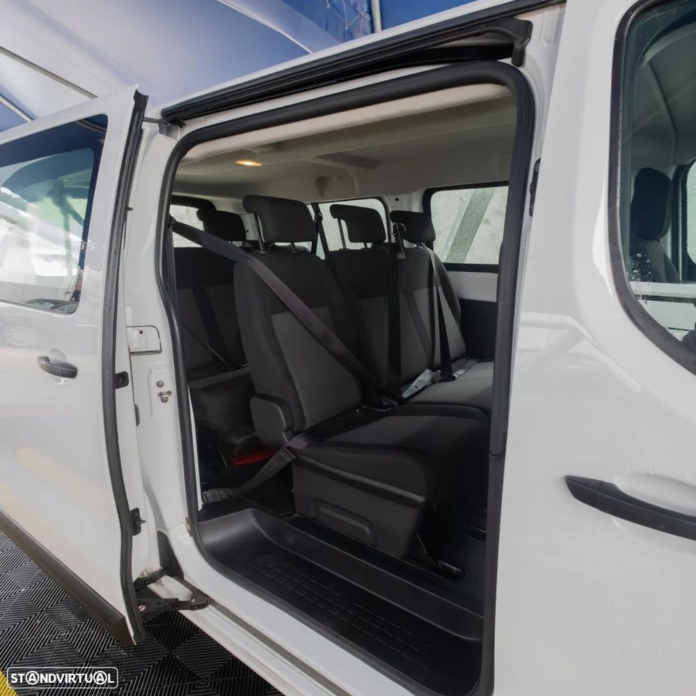 Peugeot Traveller - 12