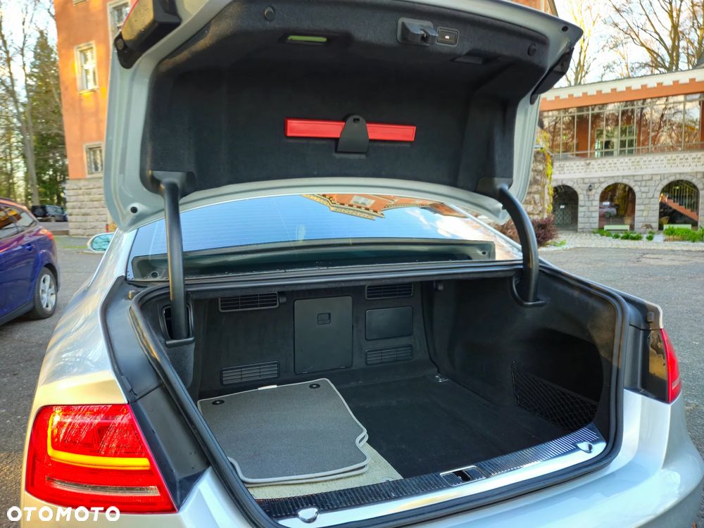 Audi A8 4.2 FSI L Quattro - 37