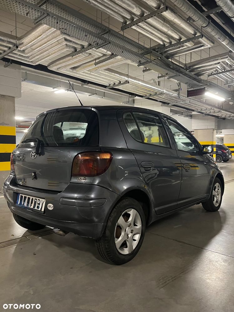 Toyota Yaris - 8