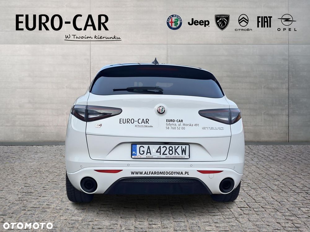 Alfa Romeo Stelvio - 5
