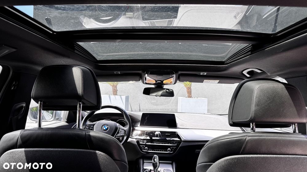 BMW Seria 5 520i - 29