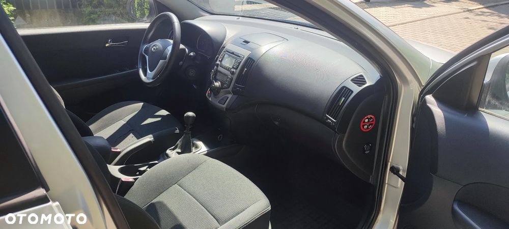 Hyundai i30 1.6 CRDi Comfort - 12