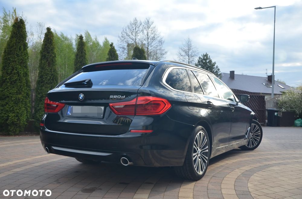 BMW Seria 5 520d M Sport - 5