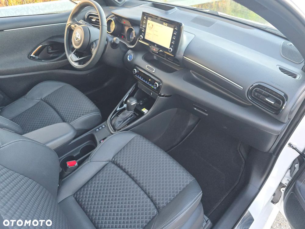 Toyota Yaris Hybrid 1.5 Executive - 21