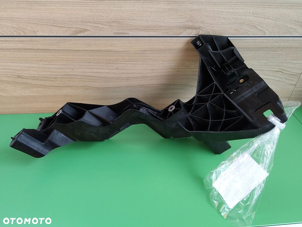 4M0805607B Oryginalny ślizg lampy Prawy Audi Q7 - 2