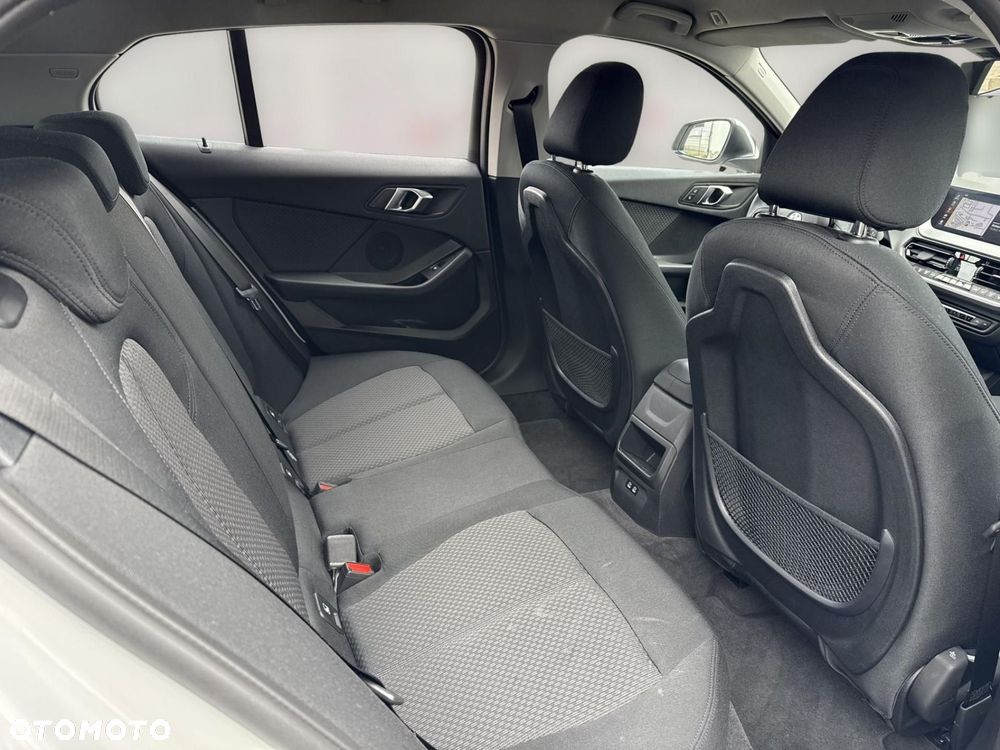 BMW Seria 1 - 15