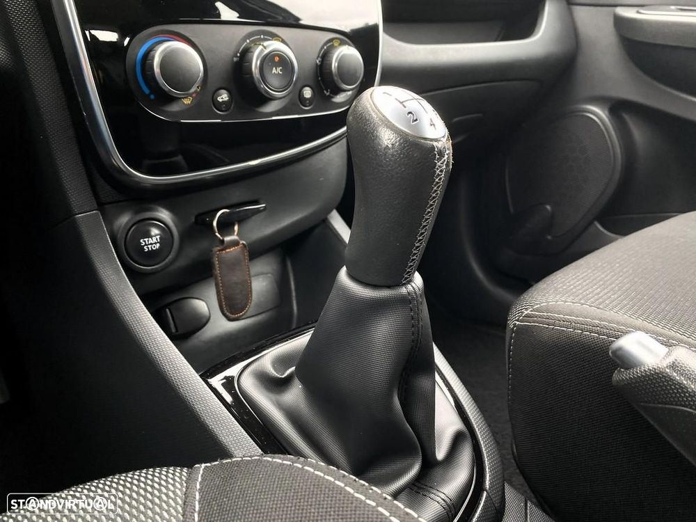 Renault Clio Sport Tourer 1.5 dCi Dynamique S - 22